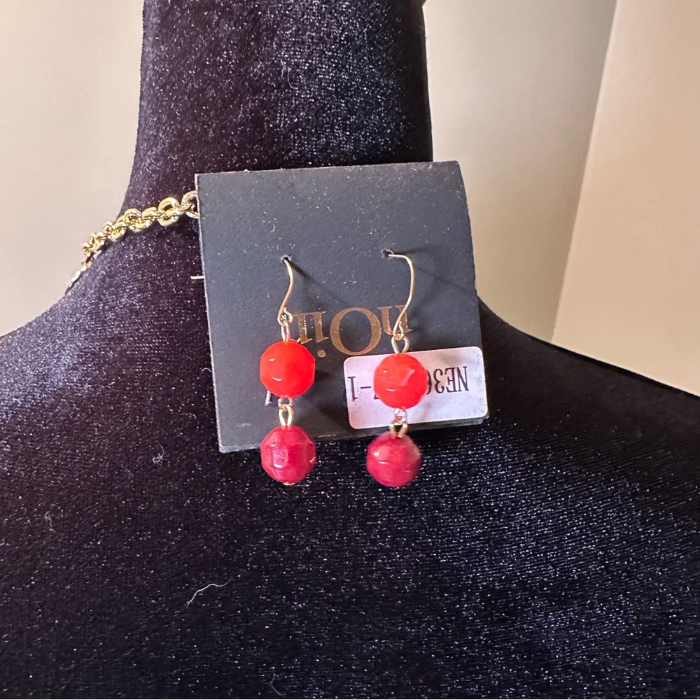 nOir Jewelry | Beaded Statement Necklace with Earrings | NWT - Picture 4 of 6